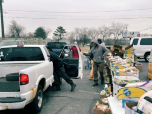 Last Mile Food Delivery Sponsors - United Together Lupus Foundation, Saginaw MI (photo 4)